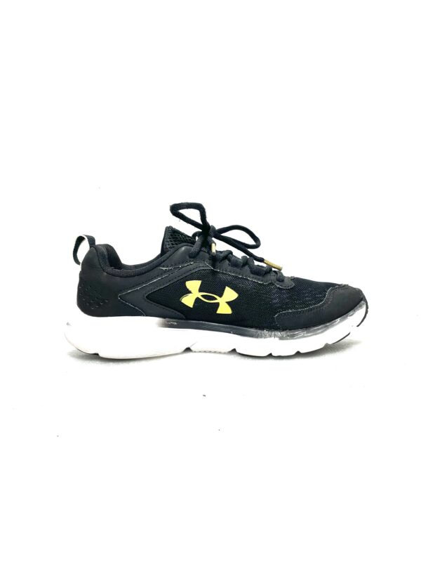 Under Armour Charged Assert