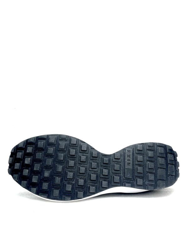 Nike Waffle Debut Mens - Image 4