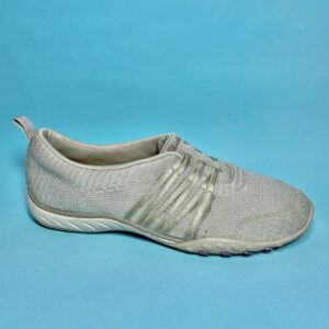 Skechers Women's Breathe-Easy Slip-On Sneaker