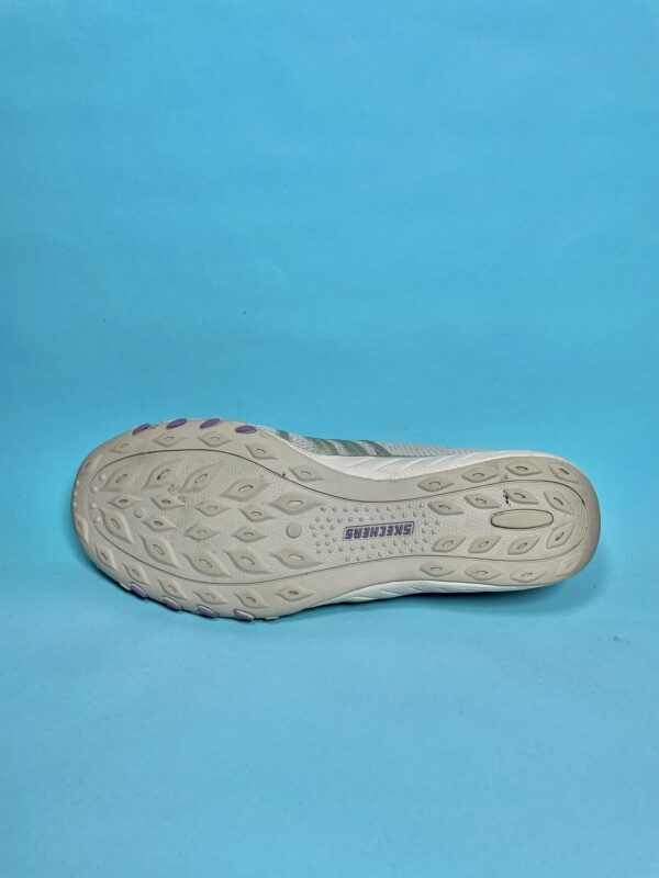 Skechers Women's Breathe-Easy Slip-On Sneaker - Image 7