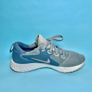 Nike Legend React