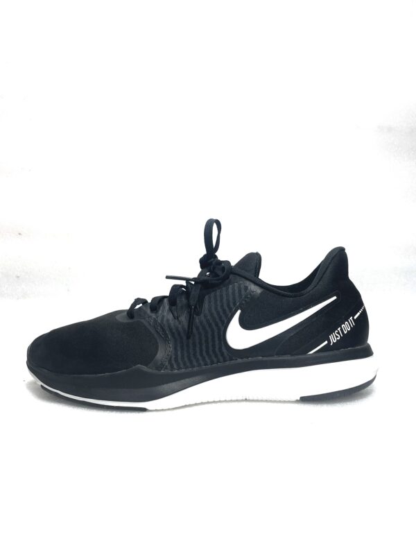 Nike In Season TR 8  Black Running Shoes - Image 3