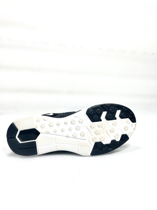 Nike In Season TR 8  Black Running Shoes - Image 4
