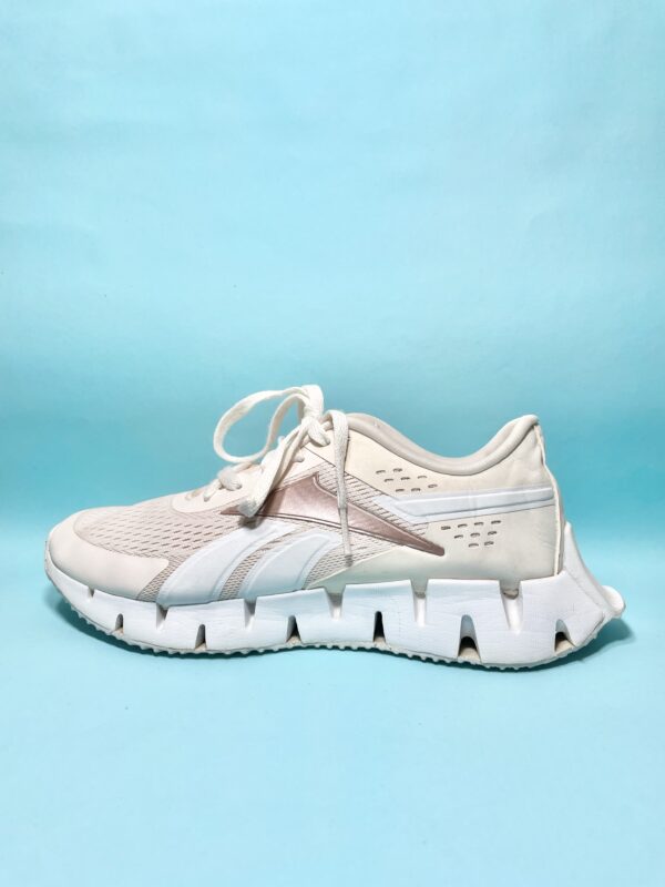 Reebok Zig Dynamica 2.0 Mesh Textile Two-Tone Side Logo Chunky Sole Lace-up Running Shoes for Women - Image 3