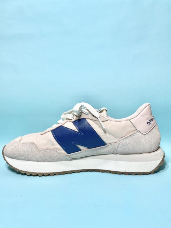 New Balance Women's Sneakers - Image 3