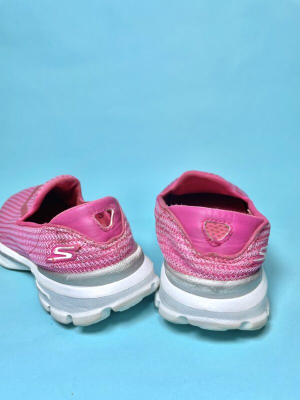 Skechers Go Walk 3 Gopillar - Image 5
