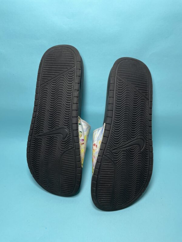 Nike WMNS Benassi Slide - Image 3