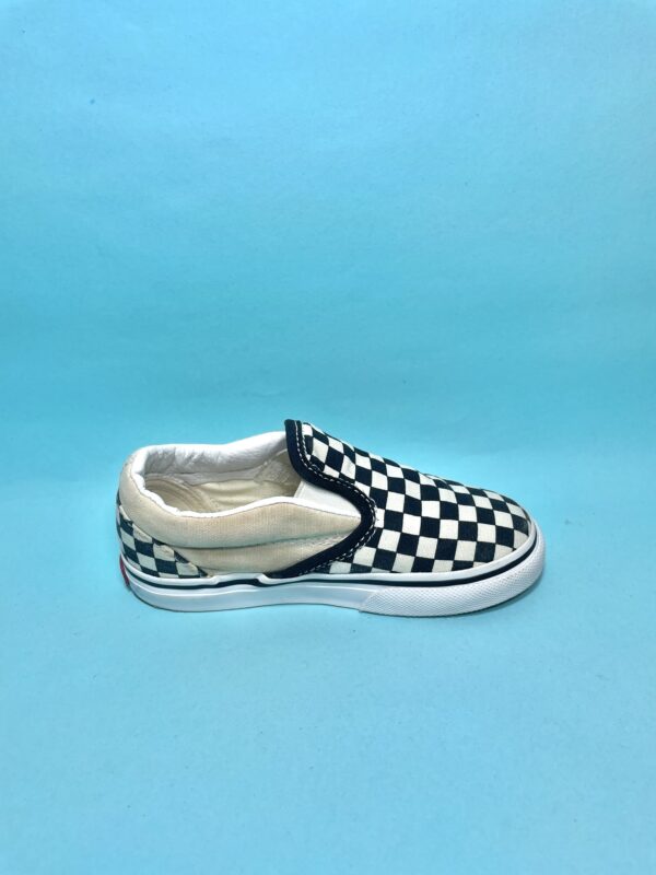 VANS CONVERSE 8