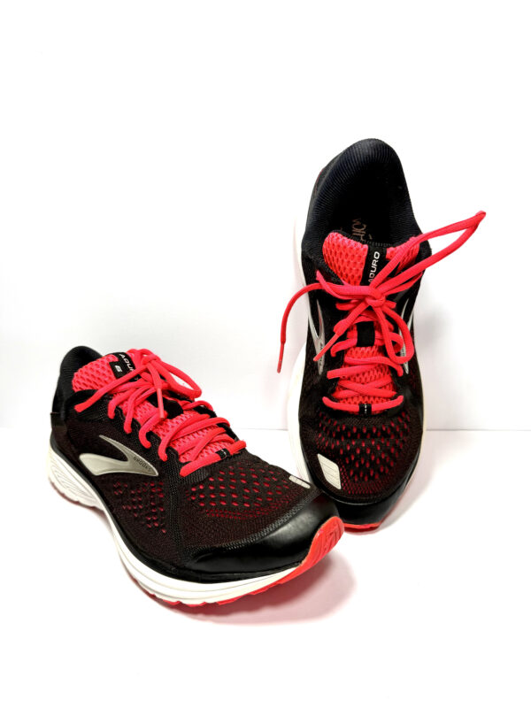 Brooks Aduro 6 Running