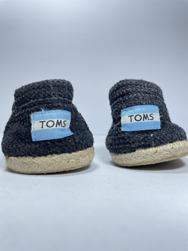 TOMS canvas slip on - Image 2