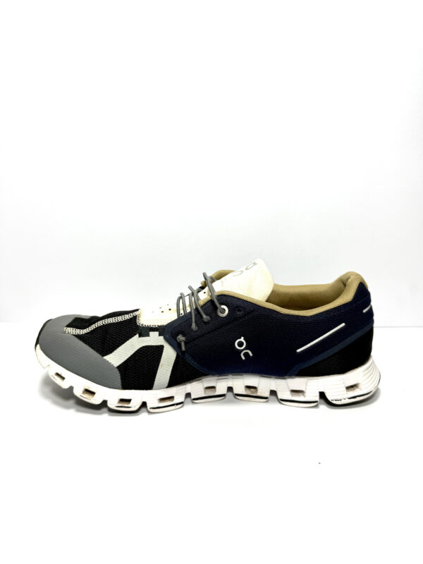 On Cloud 5 - Image 3