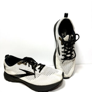 Brooks Revel 4
