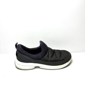 The North Face slip on