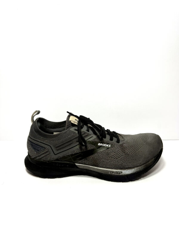 Brooks Ricochet 3