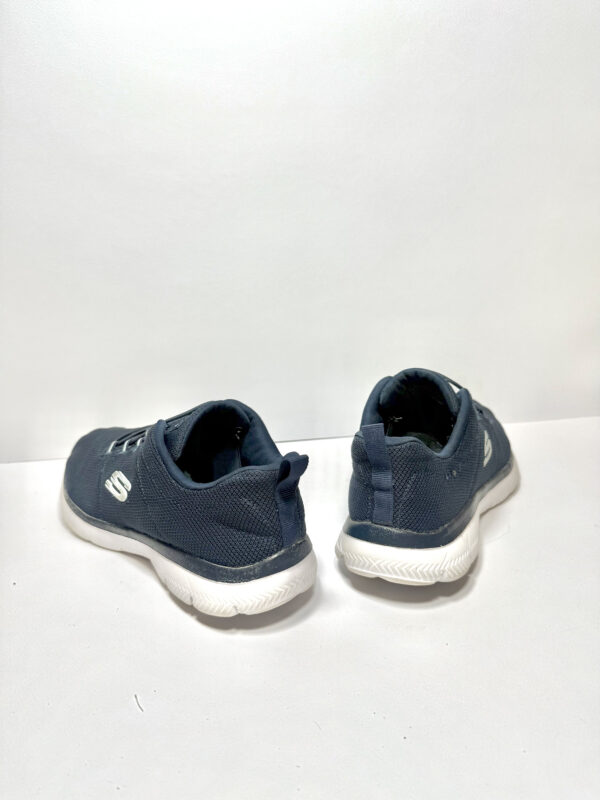 Skechers Summit - Image 8