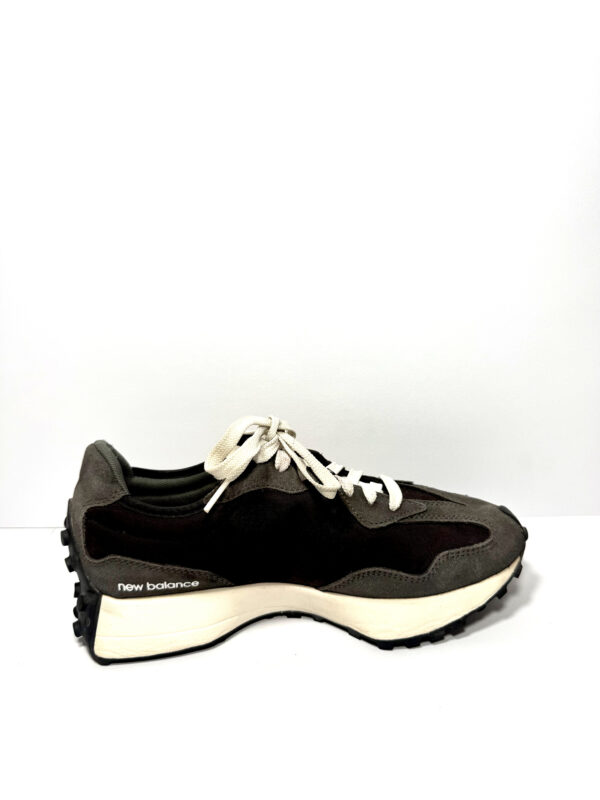New Balance 327 - Image 4