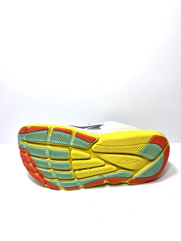 Altra Max Cushion - Image 8