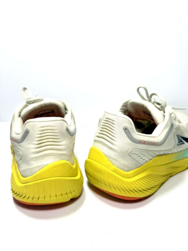 Altra Max Cushion - Image 6