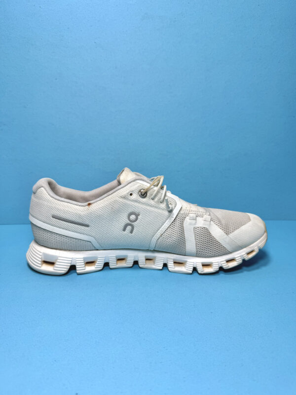 On Cloud 5 - Image 4
