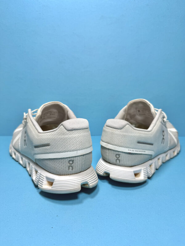 On Cloud 5 - Image 8